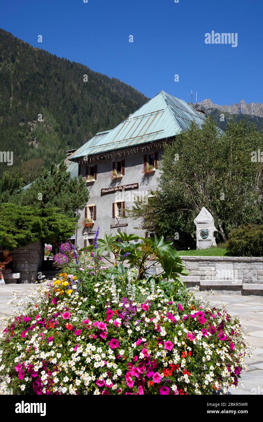 France, Haute Savoie, Mont Blanc massif, Chamonix Mont Blanc, the house of the mountain headquarters of the company of guides Stock Photo