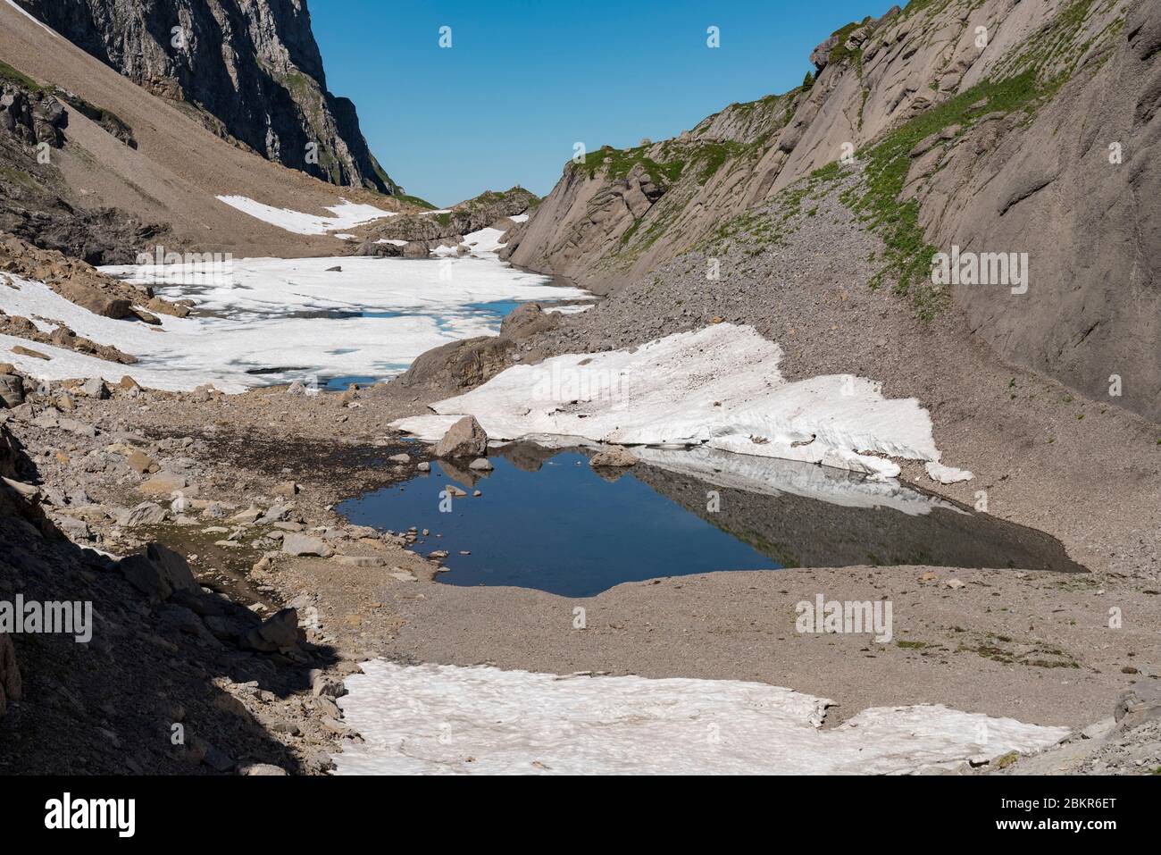 France, Haute-Savoie (74), Massif du Chablais, Samo?ns, le Lac des Chambres (2090m) Stock Photo