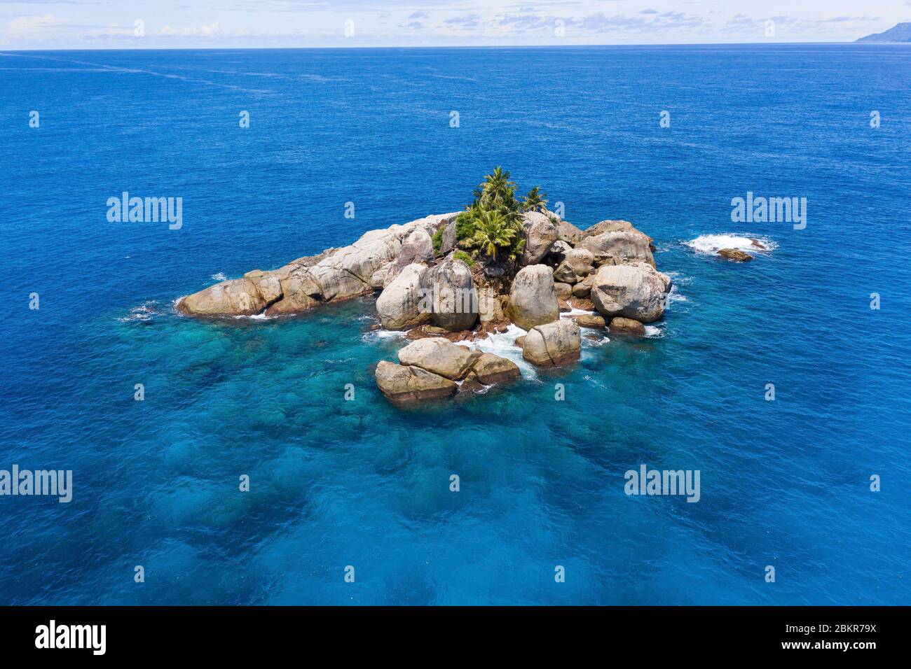 Seychelles, Mah? island, North Point, North Point, L'Ilot,granit rocks and palm trees (aerial view) Stock Photo