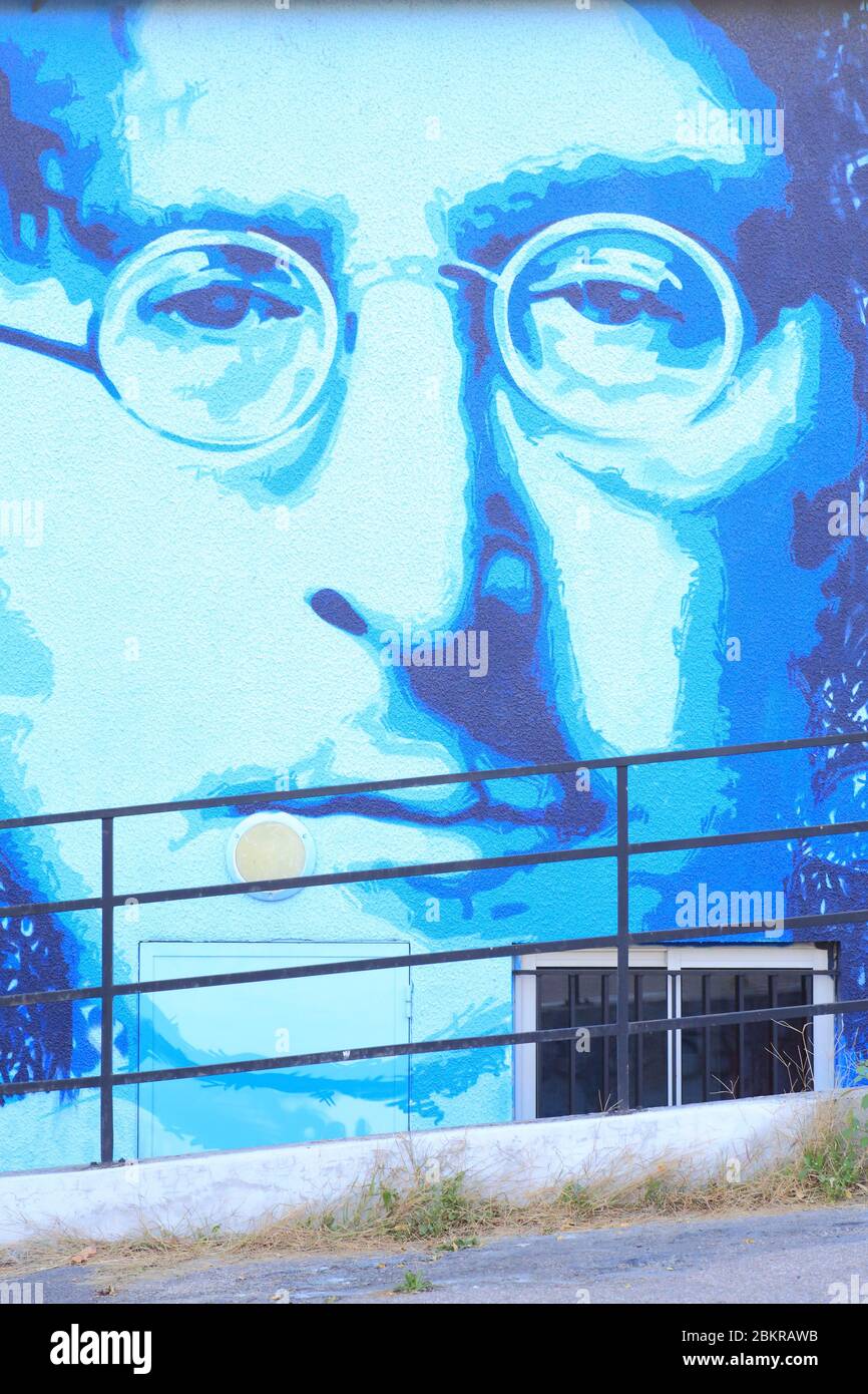 France, Haute Vienne, Limoges, Center Culturel John Lennon (CCM), street art representing John Lennon Stock Photo