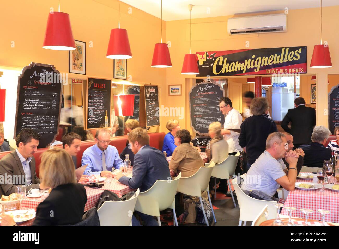 France, Haute Vienne, Limoges, traditional restaurant Chez Alphonse which serves local cuisine Stock Photo
