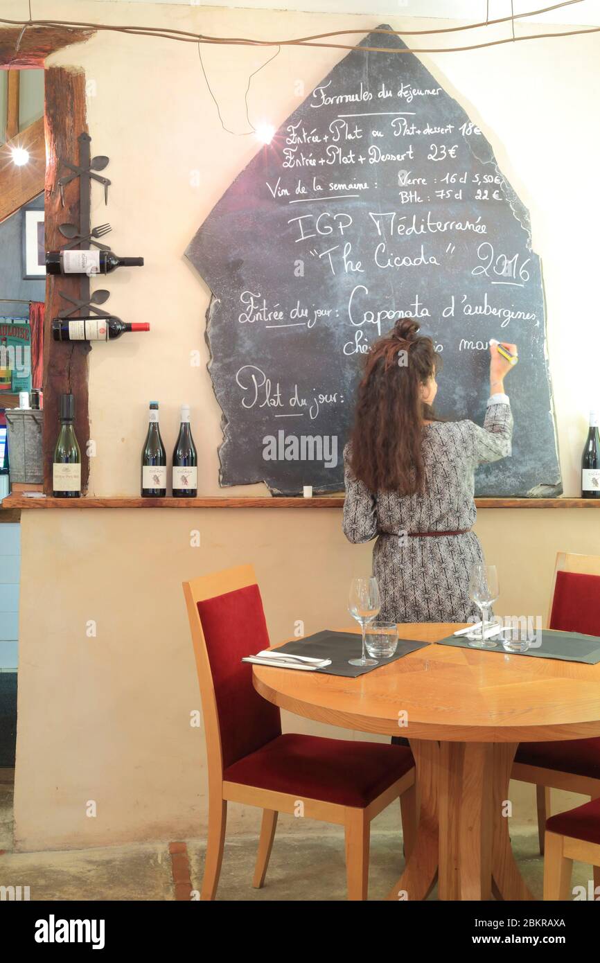 France, Haute Vienne, Limoges, Rue de la Boucherie, gourmet restaurant En  Bas d'la rue Stock Photo - Alamy
