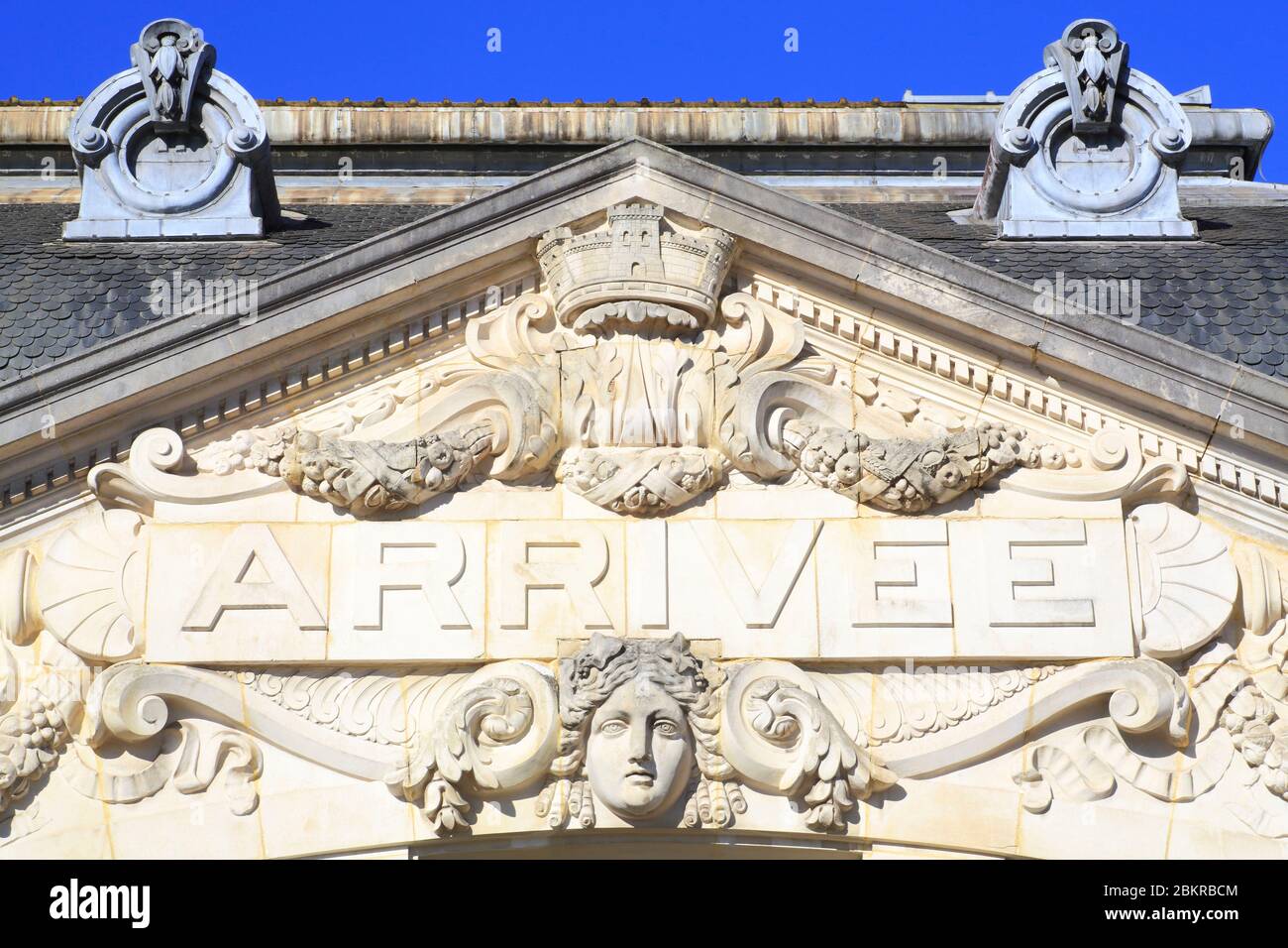 France, Haute Vienne, Limoges, railway station of Limoges Benedictins inaugurated in 1929 and eclectic masterpiece of regionalist architecture with a mixture of late Art Nouveau, Art Deco and neoclassicism, detail of the facade Stock Photo