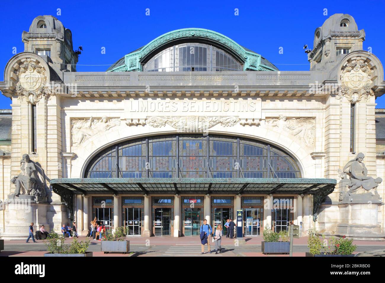France, Haute Vienne, Limoges, Limoges Benedictins train station inaugurated in 1929 and eclectic masterpiece of regionalist architecture with a mixture of late Art Nouveau, Art Deco and neoclassicism, main entrance Stock Photo