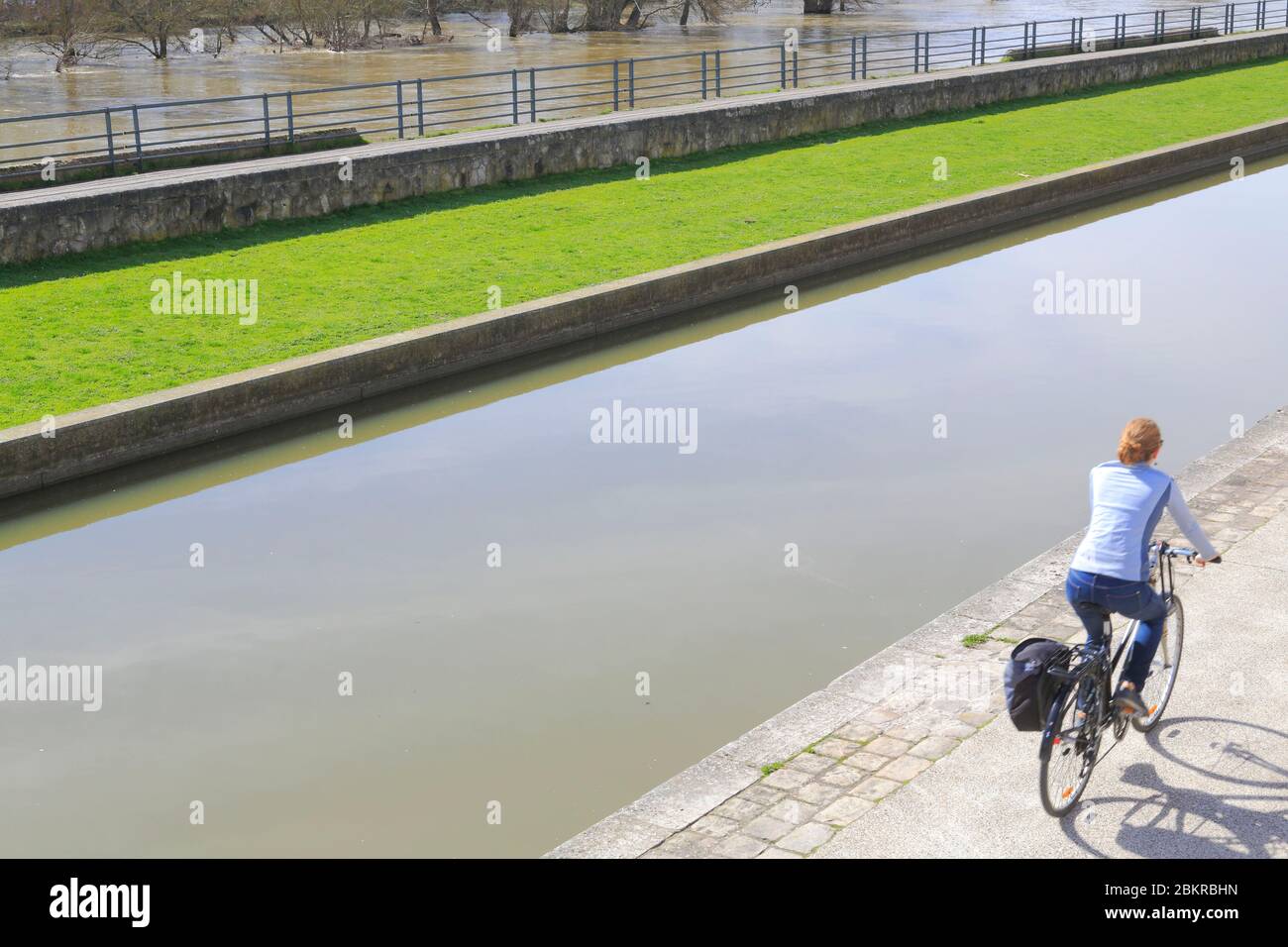 France, Loiret, Orleans, canal linking the Loire to the Loing canal and the Briare canal, cycle path Stock Photo