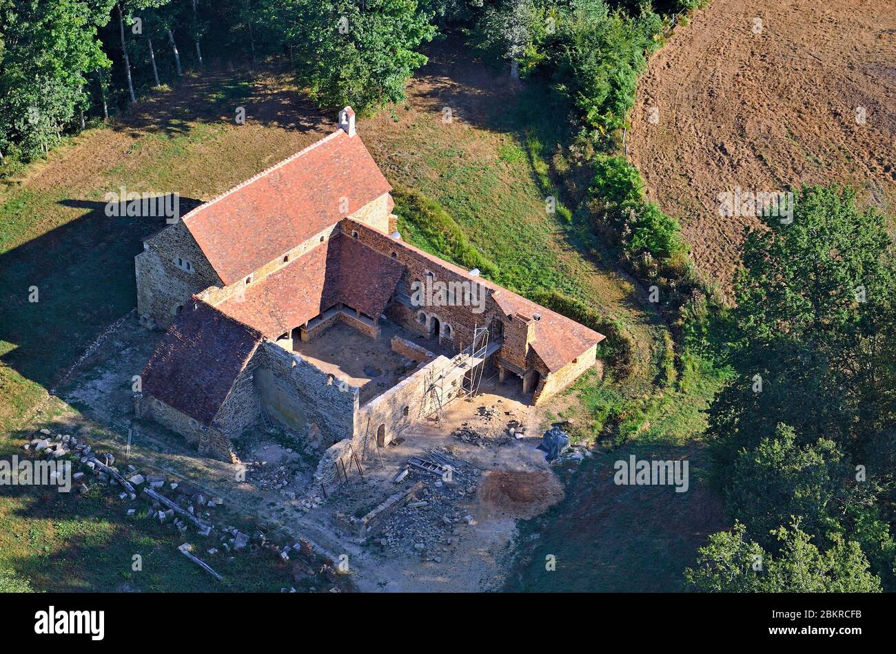 France, Yonne, Treigny, Medieval farm in restoration (aerial view) Stock Photo