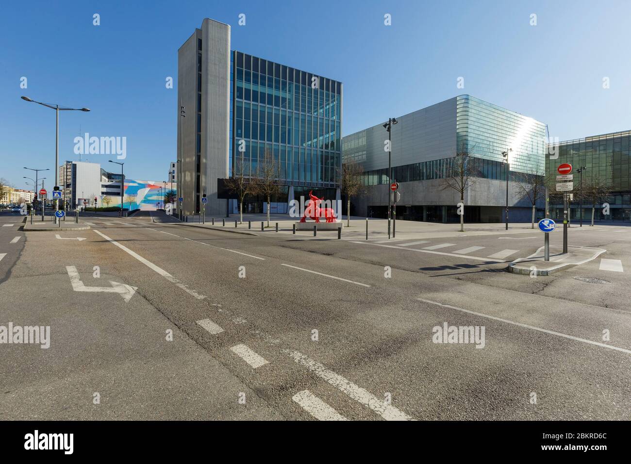 France, Meurthe et Moselle, Nancy, Covid 19 or Coronavirus lockdown, Nancy Gare area, sculpture called Le Taureau (The Bull) by Ge Pellini in front of the Centre des Congres Jean Prouve as part of the ADN (Art Dans Nancy) project Stock Photo
