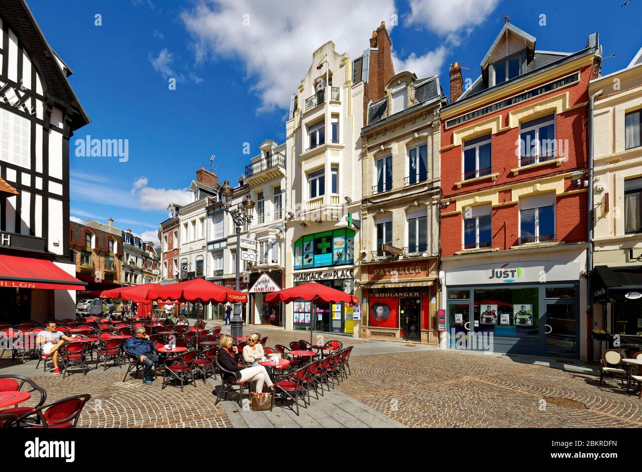 France, Aisne, Saint Quentin, Rue Croix Belle Porte street Stock Photo -  Alamy