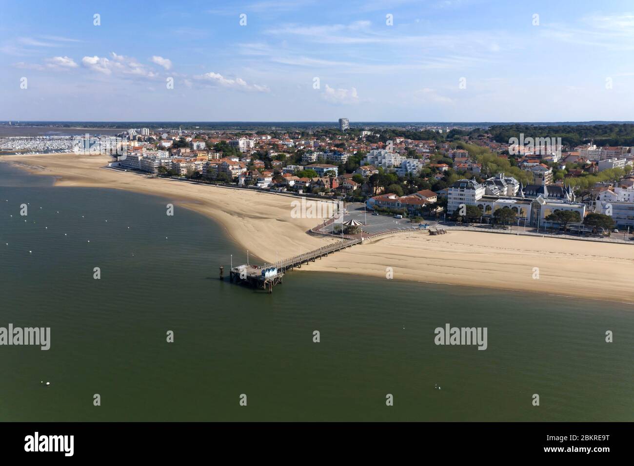 France, Gironde, Bassin d'Arcachon, COVID-19 (or Coronavirus) lockdown, Arcachon during confinement (aerial view) Stock Photo