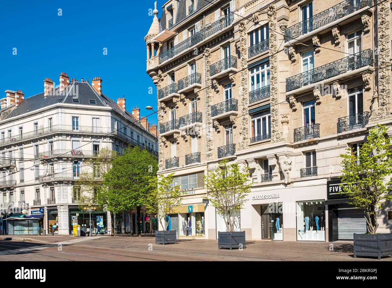 France, Isere, Grenoble, Covid-19 or Coronavirus lockdown, downtown, Felix  Poulat street Stock Photo - Alamy