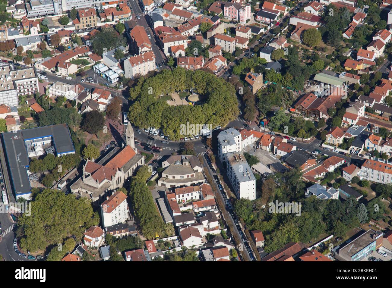 France, Val de Marne, Saint Maur des Fosses, place d'Adamville Kennedy, in a circle (aerial view