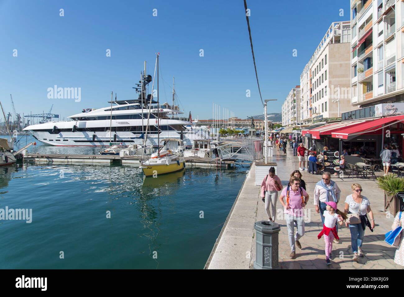 France, Var, Toulon, restaurant and boats on the port, avenue de la Republique Stock Photo