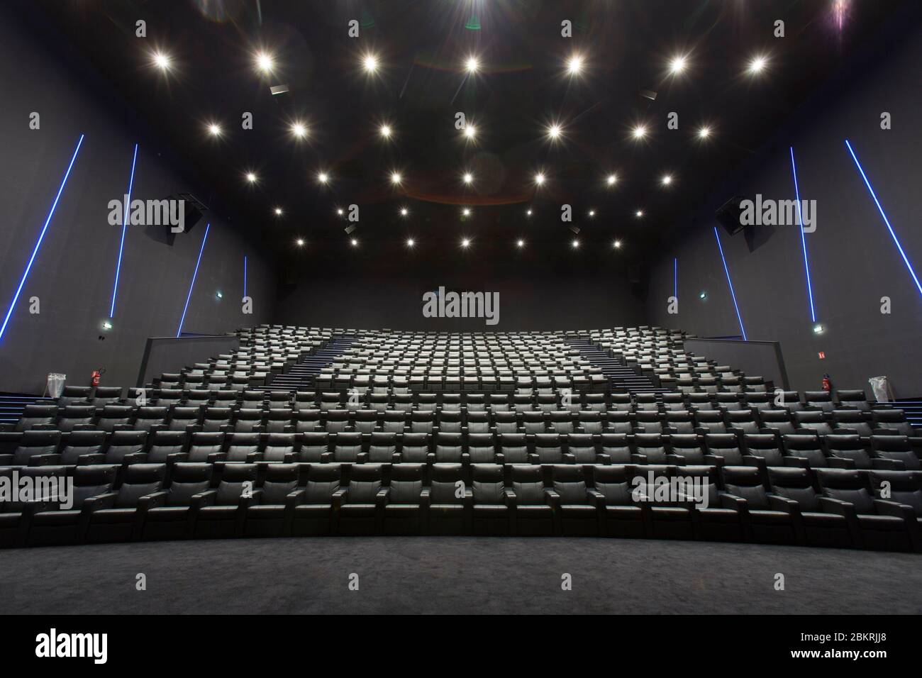 France Bouches Du Rhone Les Pennes Mirabeau Marseille Plan De Campagne Cinema Pathe Salle Imax Architect Atelier 4 Stock Photo Alamy