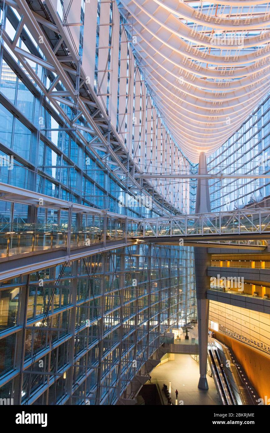 Japan, Honshu Island, Kanto region, Tokyo, glass atrium of the Tokyo International Forum, building of the Uruguayan architect Rafael Vi?oly Stock Photo