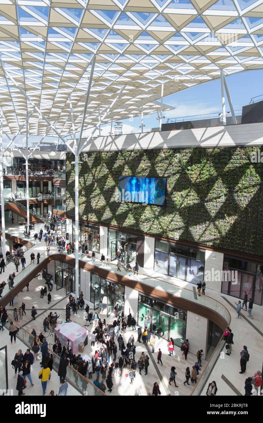 France, Bouches du Rhone, Marseille, Le Prado, high end shopping center at  the foot of the velodrome stadium, designed as a shopping center on 4  levels with a glass canopy by the
