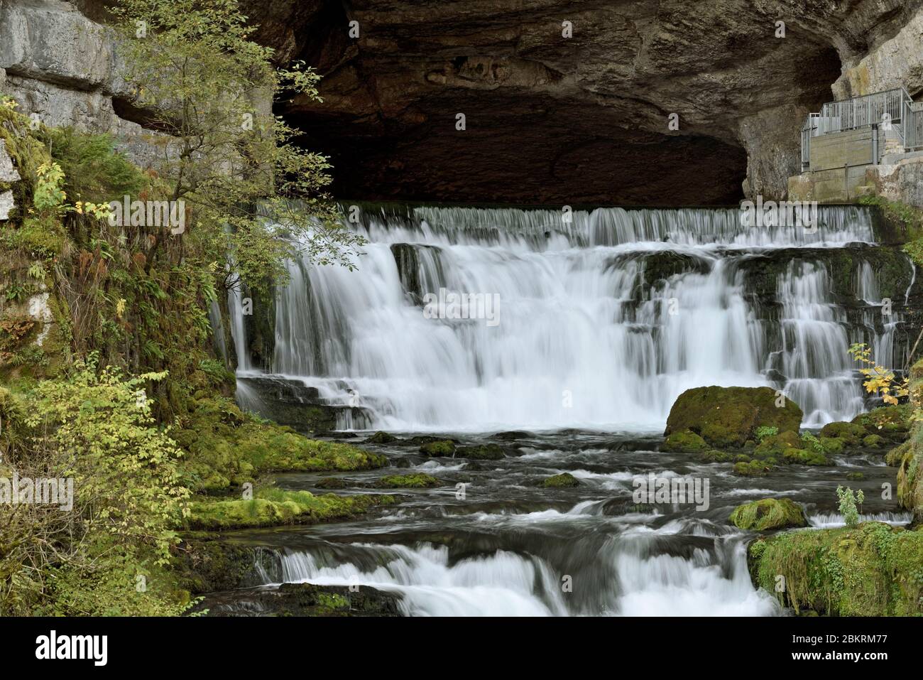 France, Doubs, Ouhans, circus, cliff, source of the Loue river, resurgence of the Doubs river Stock Photo