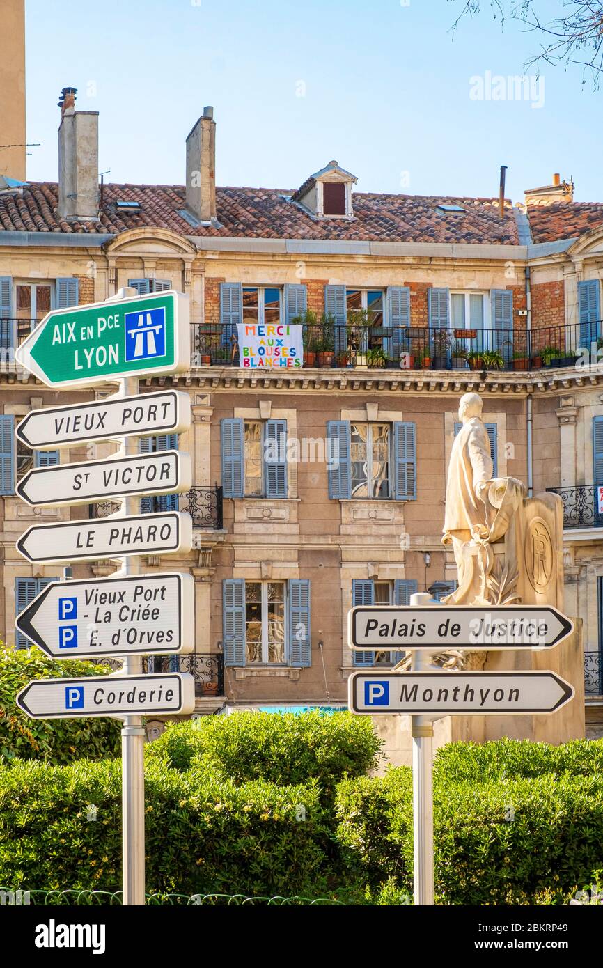France, Bouches du Rhone, Marseille, Covid-19 or Coronavirus lockdown, city center, tribute to caregivers nicknamed the white coats Stock Photo