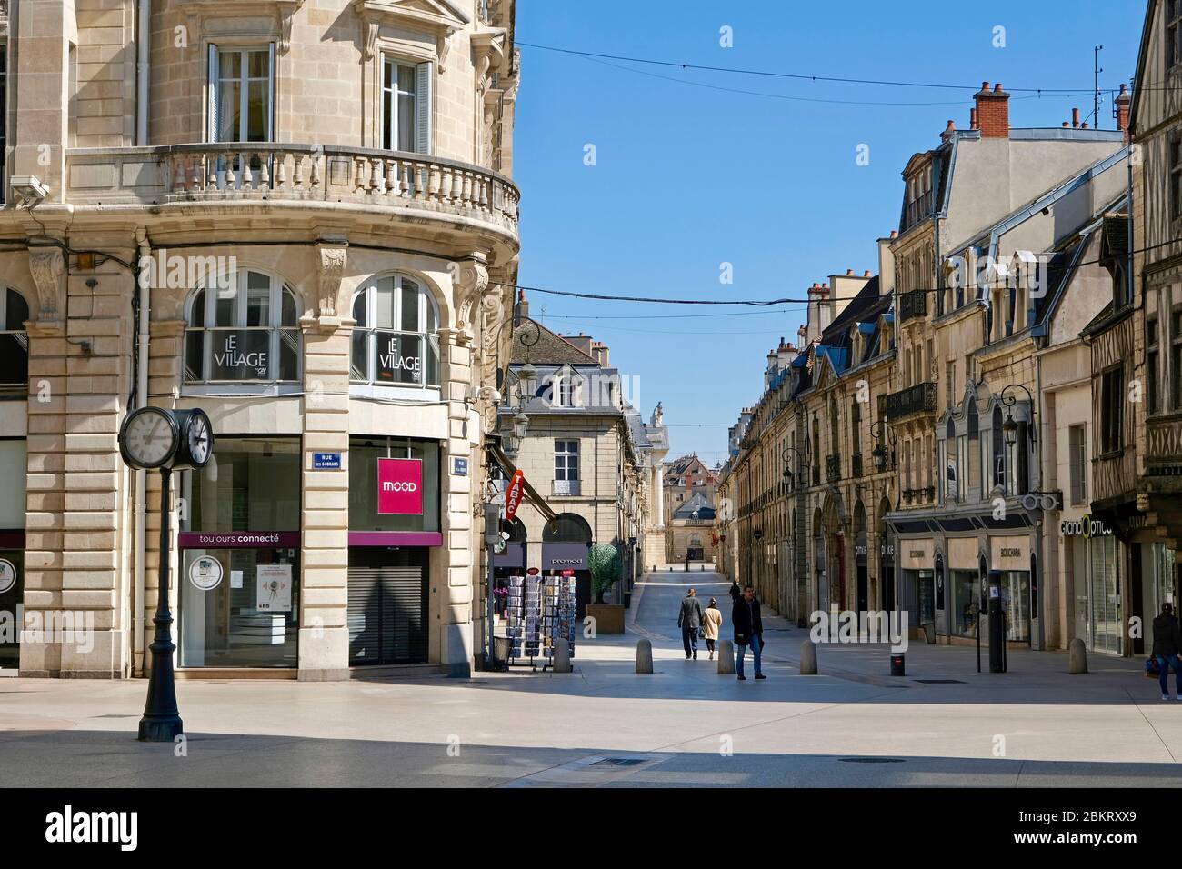 Rue liberte hi-res stock photography and images - Page 3 - Alamy