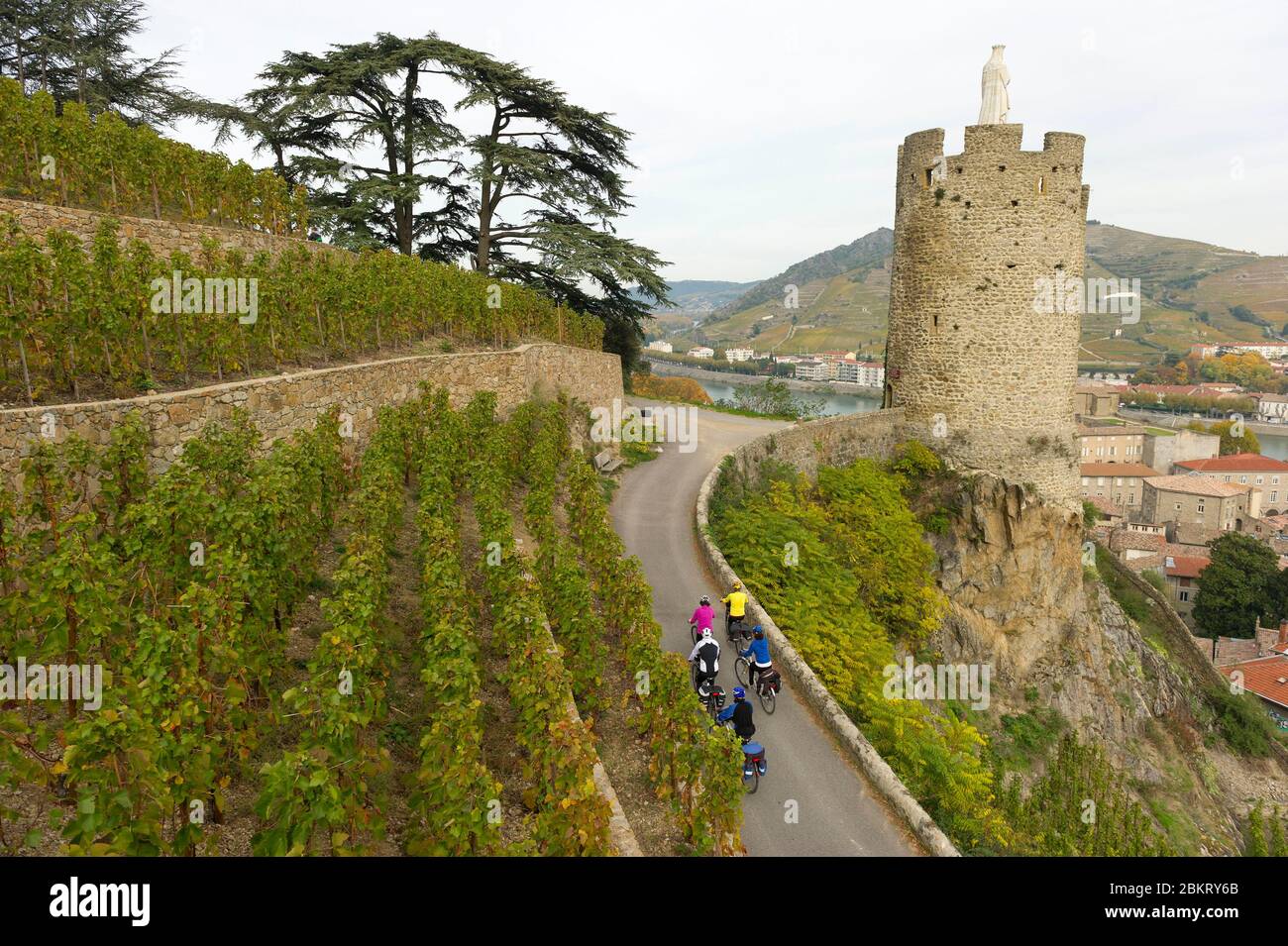 Tournon sur rhone, cycling hi-res stock photography and images - Alamy