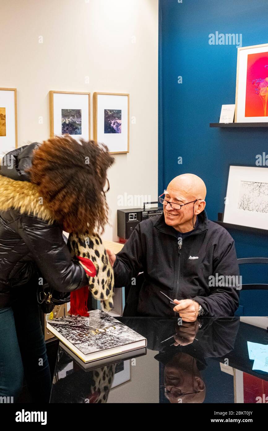 France, Paris, Marais district, Galerie Polka, dedication of the photographer Sebastiao Salgado Stock Photo