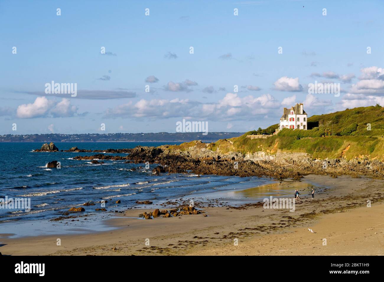 Locquirec bay hi-res stock photography and images - Alamy