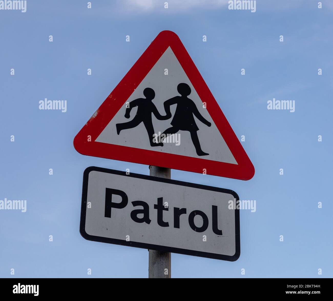 School Crossing Sign: What Does it Mean?