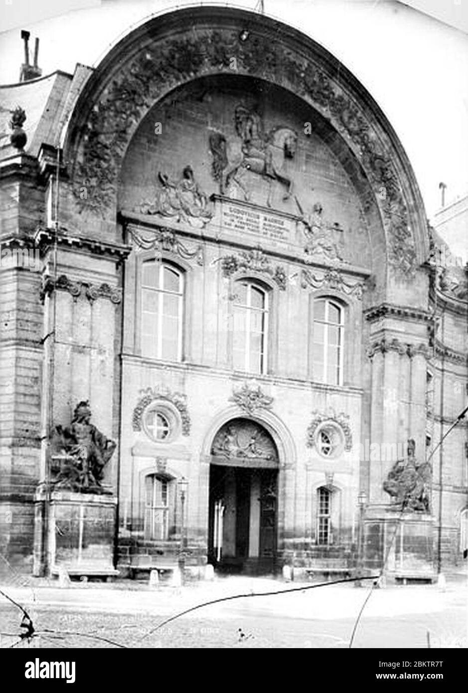 Porte Invalides Hôtel des Invalides - Façade d'entrée Porte centrale - Paris 07 ...