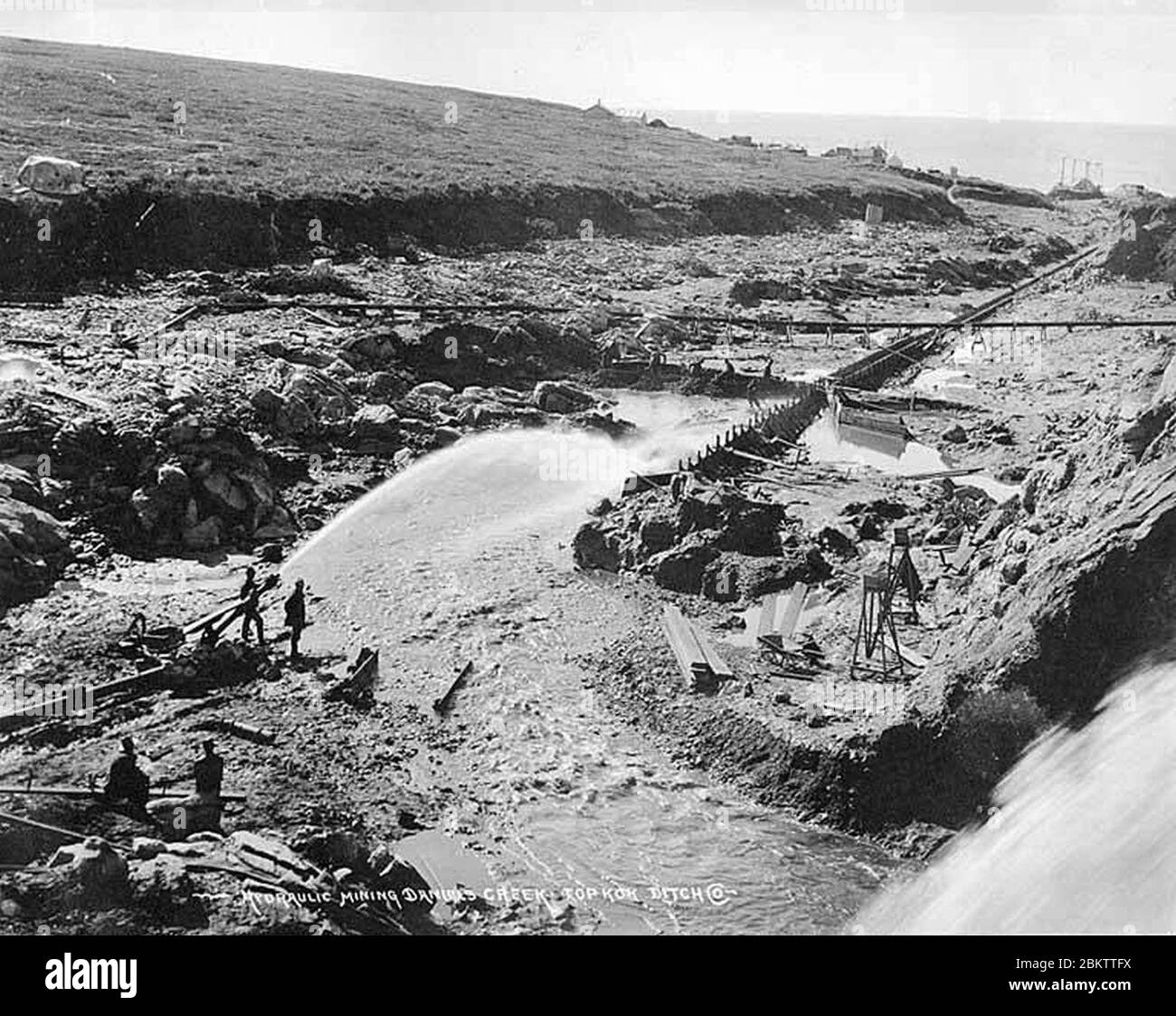 Hydraulic mining operation, Daniels Creek, Alaska, circa 1907 (AL CA