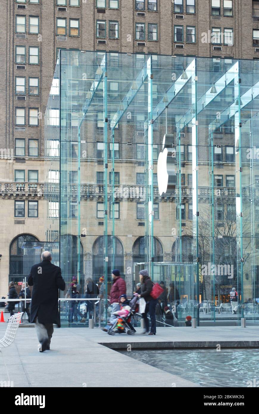 the Cube - Apple Store in fifth avenue and 59th street, by the