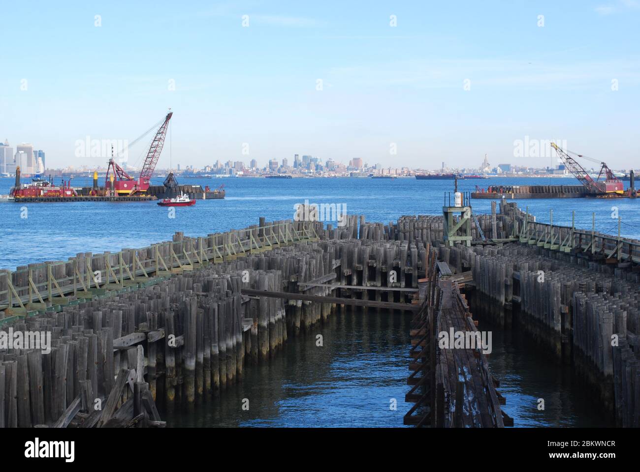 Hudson river docks hires stock photography and images Alamy