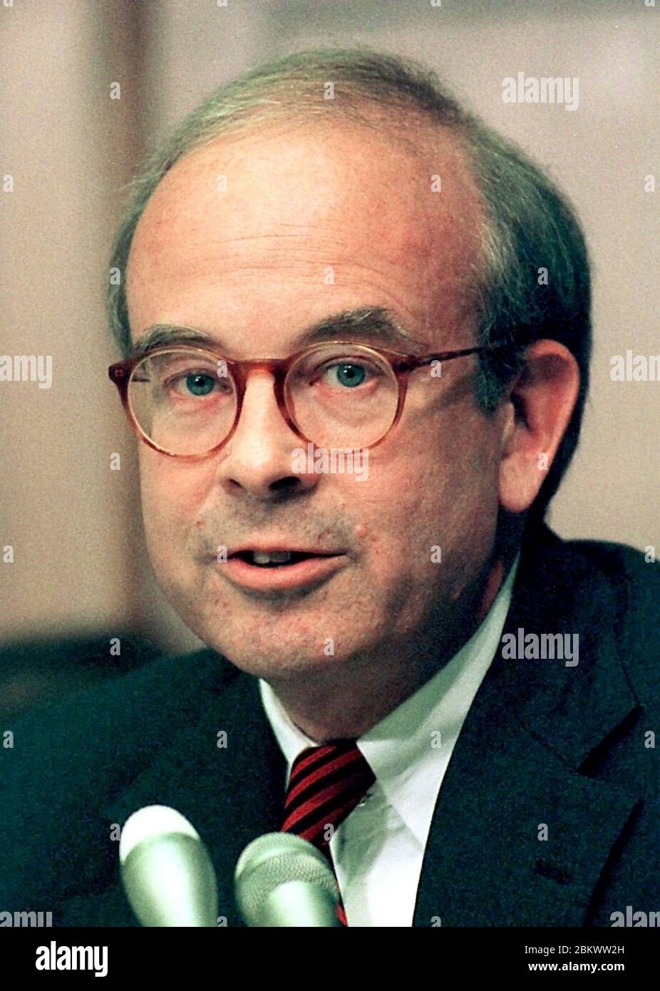 United States Representative Rick Boucher (Democrat of Virginia)  makes his opening statements during the U.S. House Judiciary Committee hearing in Washington, DC to determine if there are to be Impeachment hearings against US President Bill Clinton on 5 October, 1998.Credit: Ron Sachs / CNP / MediaPunch Stock Photo