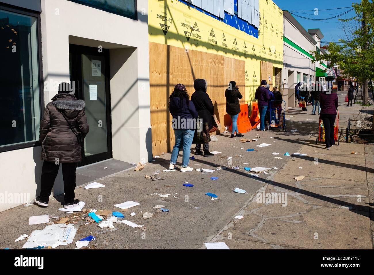 Gre gloves hires stock photography and images Alamy