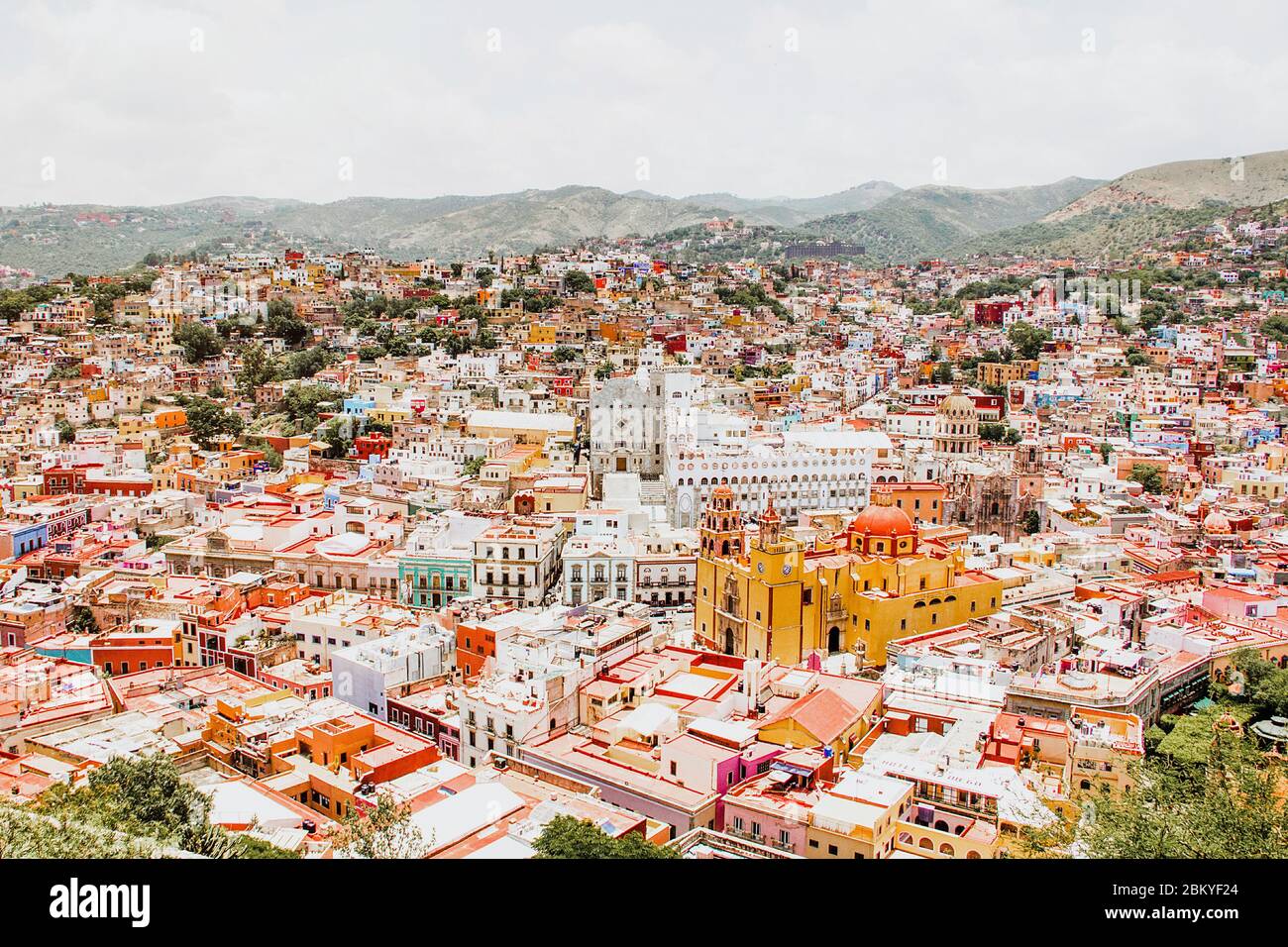 Mexican colorful houses hi-res stock photography and images - Alamy