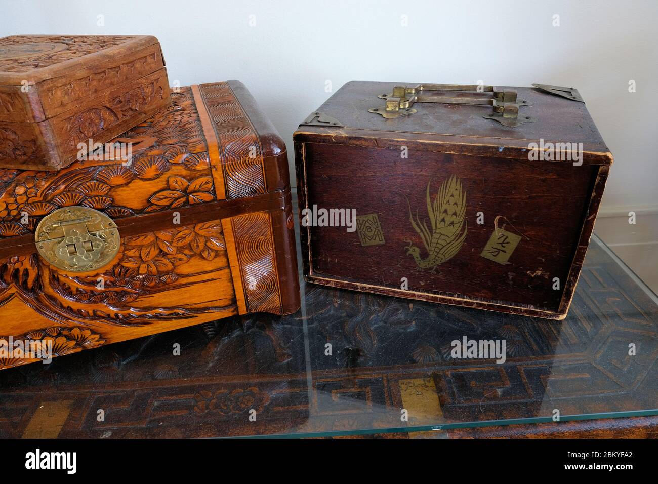 Antique mahjong tiles hi-res stock photography and images - Alamy