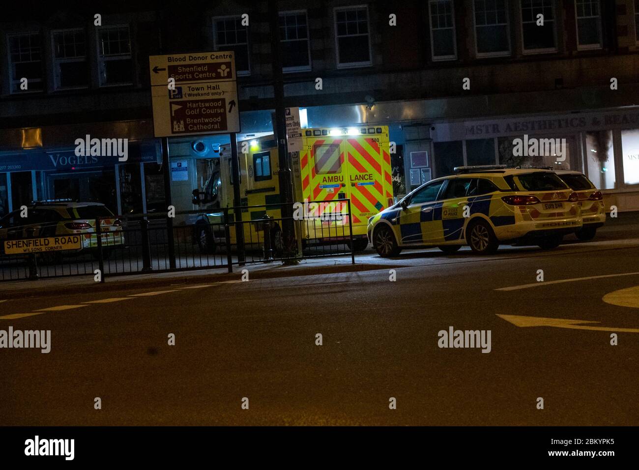 Brentwood Essex 5th May 2020 A police incident in Brentwood Essex. A man had climbed on to a rooftop in Ingrave Road, Brentwood, police spoke to the man who agreed to come down where he was detained before being left in the care of medical professionals. Credit: Ian Davidson/Alamy Live News Stock Photo