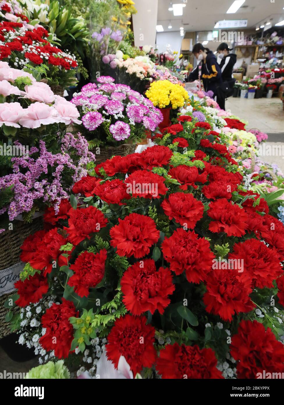 06th May, 2020. Carnations for Parents' Day Carnations are on sale at a flower market in Seoul
