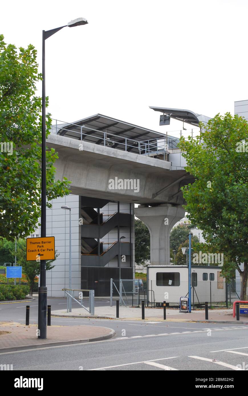 Docklands Light Railway Geometry Form Curve Platforms Pontoon Dock DLR Station, Royal Docks, London Silvertown Stock Photo