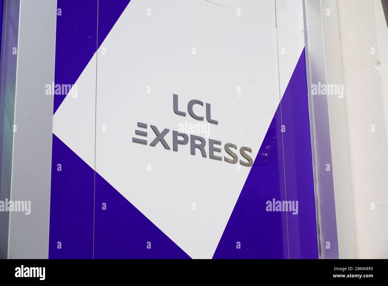 Bordeaux , Aquitaine / France - 05 04 2020 : lcl express logo sign le credit Lyonnais french bank signage store office Stock Photo