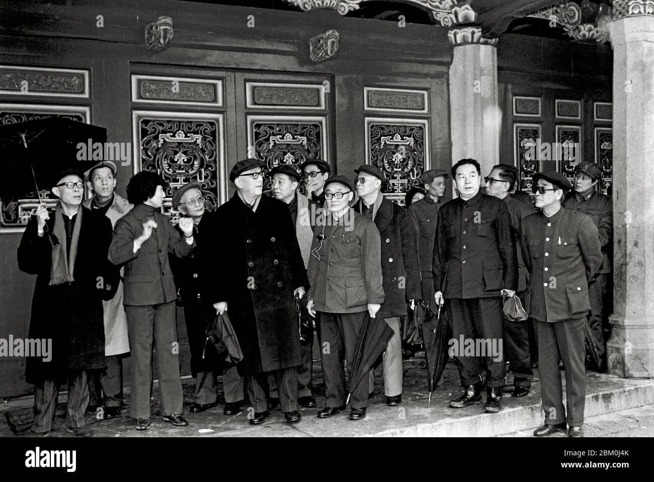 In 1982 Situ Huimin Zhong Yanpei Chen Huai'ai and Wang Xingang from the Chinese film industry visited Kaiyuan Temple in Quanzhou Fujian Stock Photo