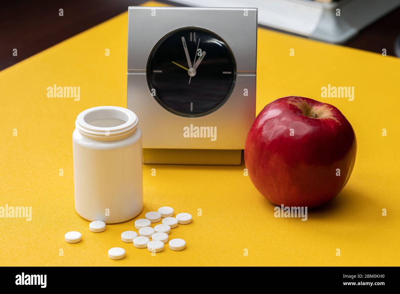 How to set an alarm clock on a mac book amelatime