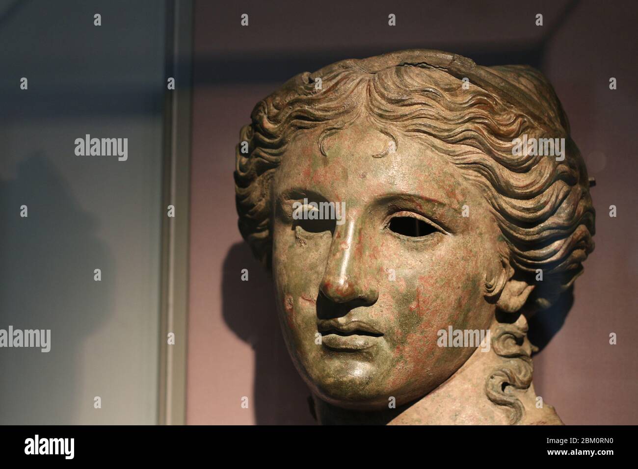 Classical statues statue sculpture sculptures museum london uk hires