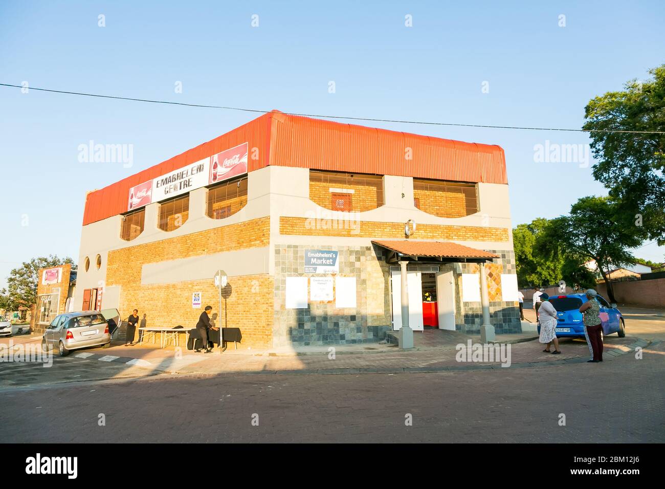 Soweto johannesburg supermarket hires stock photography and images Alamy