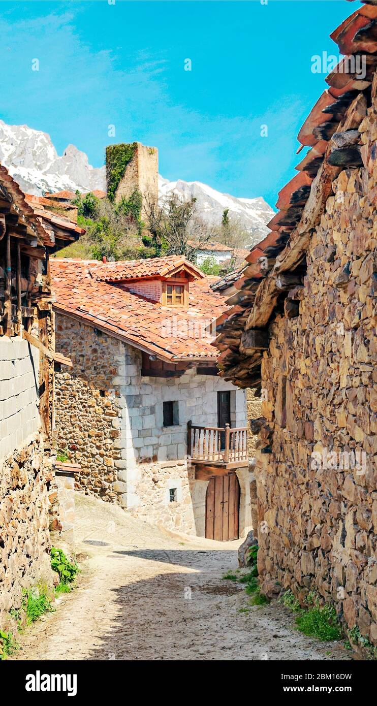 Mogrovejo in liebana cantabria hi-res stock photography and images - Alamy