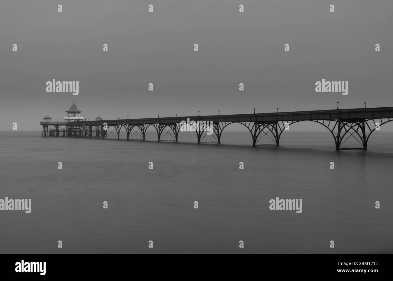 Clevedon pier somerset uk Black and White Stock Photos & Images Alamy
