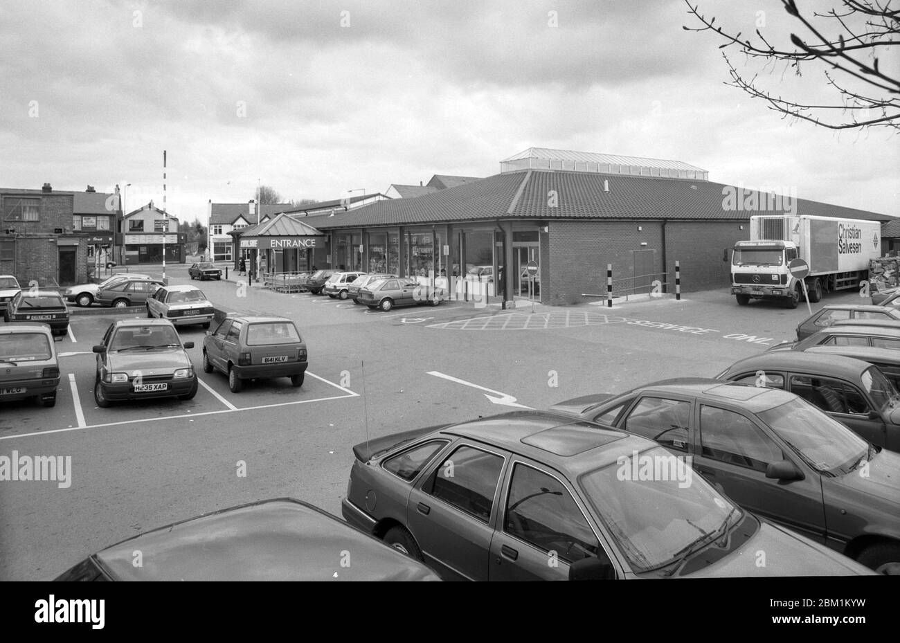 1991, Kwiksave, Morton, Wirral, north west England Stock Photo Alamy