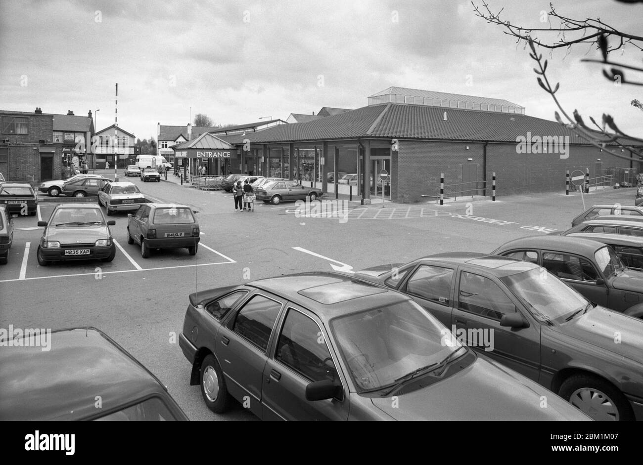 1991, Kwiksave, Morton, Wirral, north west England Stock Photo Alamy