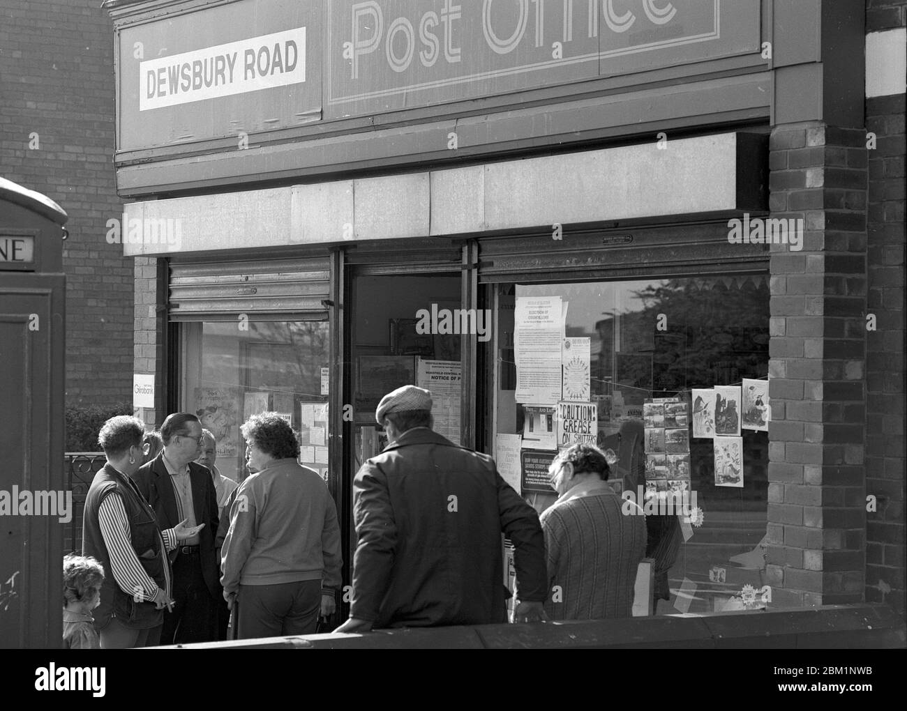 Pensioners queue uk hi-res stock photography and images - Alamy