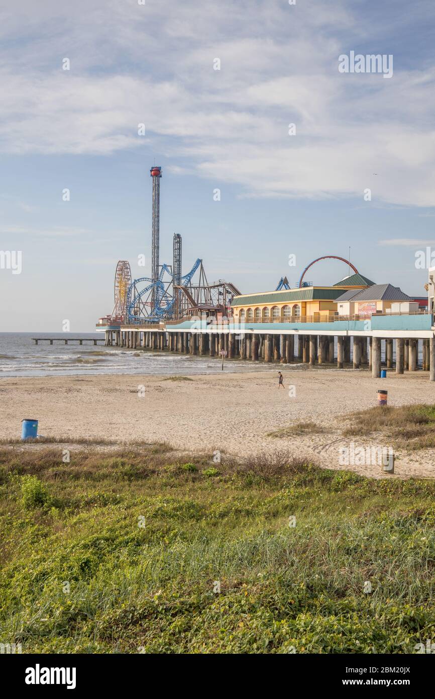 the historic pleasure pier in galveston on galveston island texas Stock