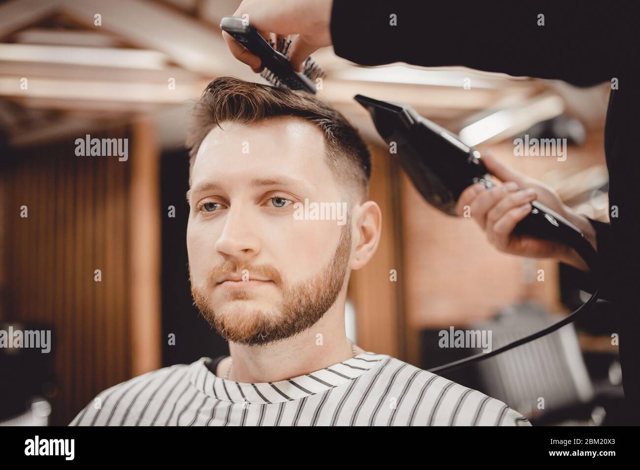 Mens salon hires stock photography and images Alamy