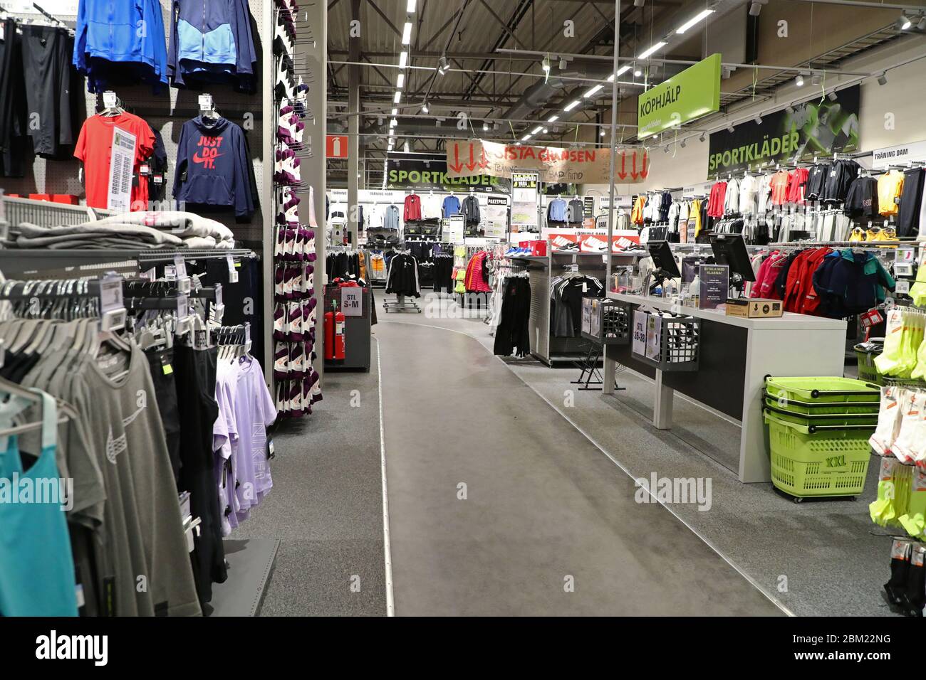 Linkoping, Sweden 20200328 A deserted XXL store during the corona times.  Photo Jeppe Gustafsson Stock Photo - Alamy